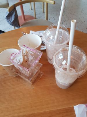 Plastic waste! at Tolstoy in Vienna