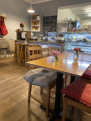 Chilled at Archipelago Bakery in Edinburgh