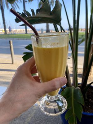 Mango lassi at Cinnamon in Sitges