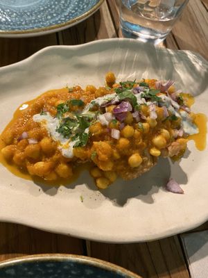 Samosa starter  at Cinnamon in Sitges