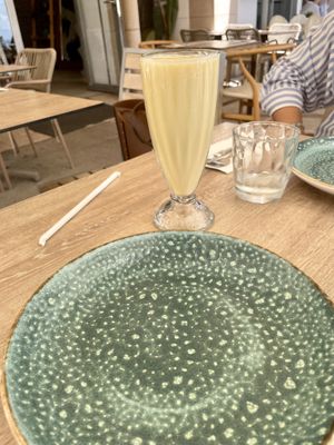 Mango lassi  at Cinnamon in Sitges