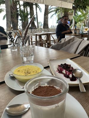 Vibes  at Cinnamon in Sitges