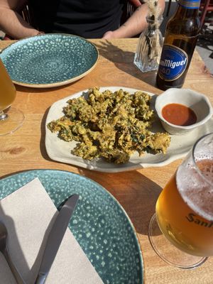 Kale pakora  at Cinnamon in Sitges