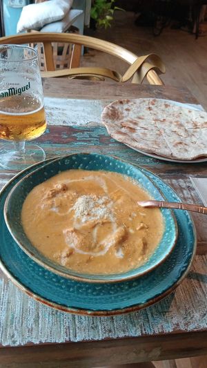 No-pollo korma + naan integral at Cinnamon in Sitges
