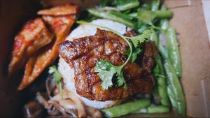 Buddha Bowl in our paper packaging. 100% plastic free shipping at Mom's Kitchen @ Chickpea Eatery  in Da Nang