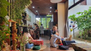 the space at Mom's Kitchen @ Chickpea Eatery  in Da Nang