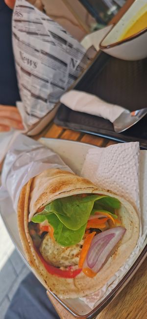 Wrap mit gegrillten Gemüse at Taskin Natürliche Vielfalt in Ludwigsburg