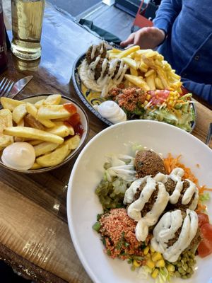 Falafel mit Salat & Gemischter Teller   at Taskin Natürliche Vielfalt in Ludwigsburg