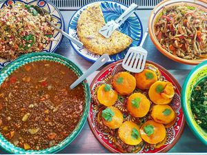 Lentejas veganas, Ensalada de quinoa, montaditos de calabaza, espinacas crema de coco.. at Sa Gulita in Ibiza