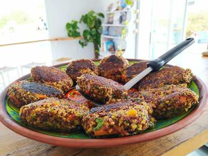 Hamburguesa de cereales vegana at Sa Gulita in Ibiza