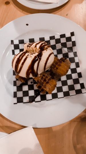 Churros and ice cream at Mexhico Restaurant in Barrie