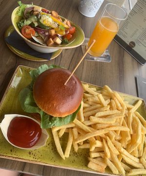Vegan Burger with salad and fries   at Havanna in Norddeich