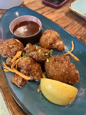 cauliflower wings   at Bei Frau Nanna in Frankfurt