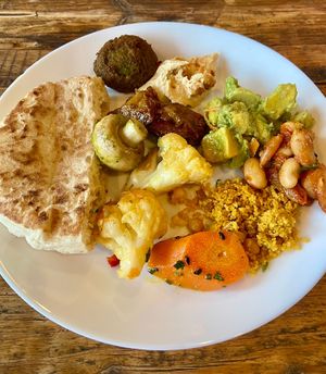 Brunch Buffet Plate 🌱 #Veganuary at Bei Frau Nanna in Frankfurt