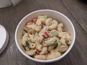 Macaroni salad at Vida's Plant Based Butcher in Columbus