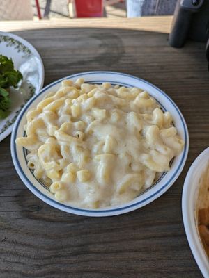 Mac and cheese bowl at Vida's Plant Based Butcher in Columbus