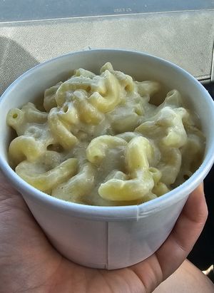 Mac & cheese at Vida's Plant Based Butcher in Columbus