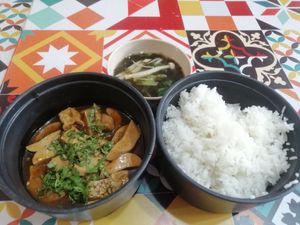 Nấm đùi gà kho tiêu + cơm trắng - 40k - "chicken mushrooms" and rice at An Am Thuc Chay in Tam Ky