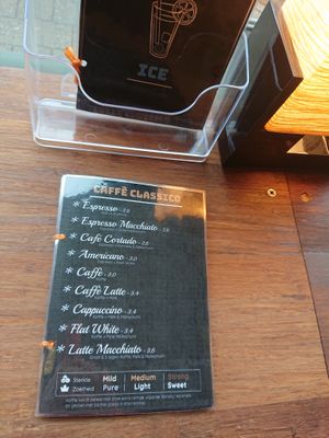 Vegan coffee & more at Yadoki Bar & Shop in Mortsel