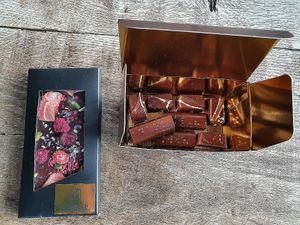 2 vegan chocolates + 1 pure vegan bar with dried fruit  at Chocolaterie Vandenbouhede in Ghent