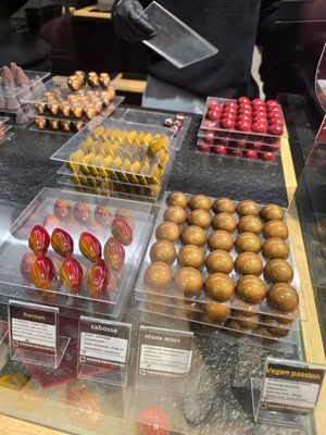 Vegan pralines at Chocolaterie Vandenbouhede in Ghent