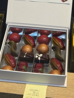 Box with vegan pralines at Chocolaterie Vandenbouhede in Ghent