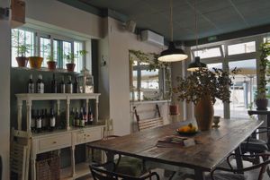 The atmosphere 😍  at Alma Verde in Rota