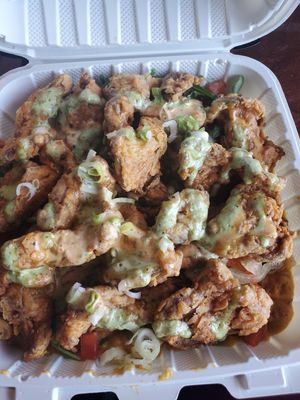 Loaded alkaline mac and cheese at VegainzLA - La Brea in Inglewood