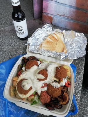 Falafelteller at Baran Falafel in Hamburg
