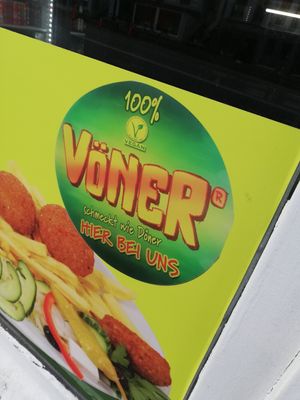 Vöner at Baran Falafel in Hamburg