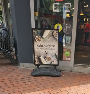 👍👍👍 at Coffee Fellows in Hamburg