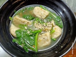 Wonton Soup at Veggie Lover Cafe in Vientiane