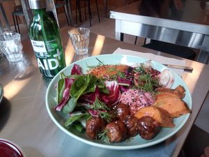 Dragon bowl. at Vegeta - Rue Reaumur in Paris