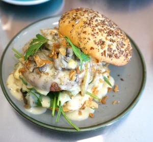 Sando at Vegeta - Rue Reaumur in Paris