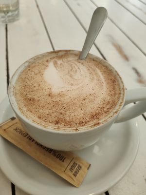 Chai latter con leche de avena at Brunch & Cake - Rosselló in Barcelona