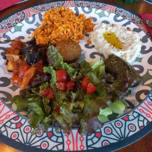 Assisted vegetarienne - vegetarian dish at Restaurant Fayrouz in Villeneuve-sur-lot