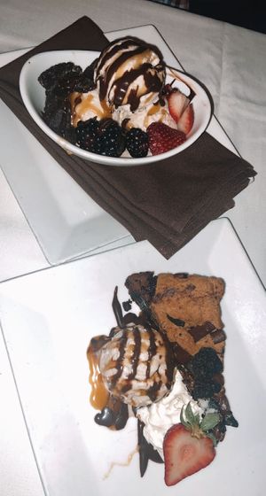 sundae and brookie  at Kres Chophouse in Orlando
