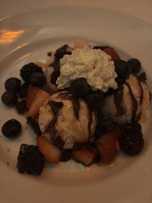 Strawberry Ice Cream with Fruitt  at Kres Chophouse in Orlando