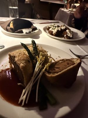 Wellingtonn  at Kres Chophouse in Orlando