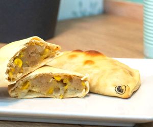 EMPANADA HUMITA

Argentinian empanada stuffed with sweet corn and vegan bechamel sauce.

We're specialized in vegan, homemade, healthy food. 
 at Kinoa in Malaga