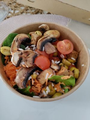 Vegan rice-tofu bowl at Kinoa in Malaga