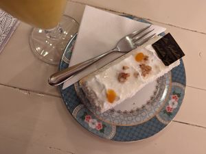 Passion fruit vegan cake at Isabella Glutenfrei Patisserie in Cologne