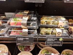 Vegan sushi at ZRH - Yooji's Sushi - TA in Kloten