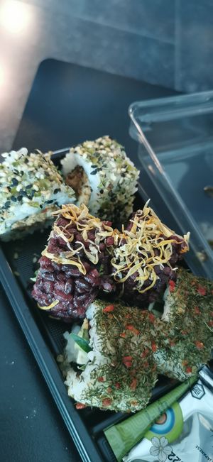 Combo at ZRH - Yooji's Sushi - TA in Kloten