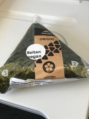 Seitan onigiri    at ZRH - Yooji's Sushi - TA in Kloten