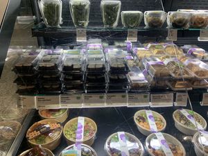   at ZRH - Yooji's Sushi - TA in Kloten