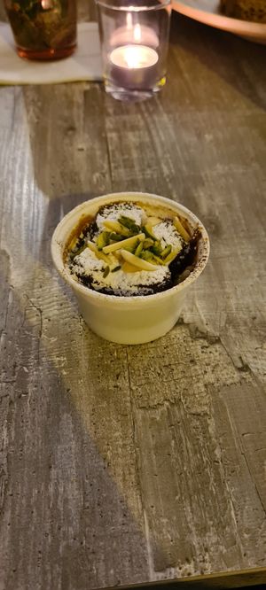 Vegan Date Dessert at Mana Mana Delikatladen in Essen