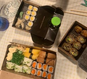 Vegan combo, vegan fried rolls and mango sushi  at Sushi Mood in Sesimbra