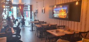 Dine in at Garlic n Greens in Bruges