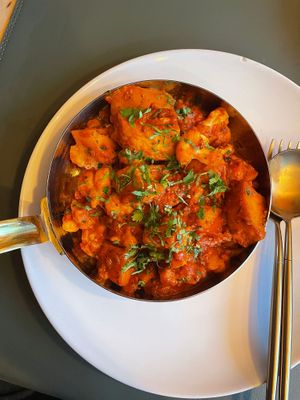 Aloo gobi at Garlic n Greens in Bruges